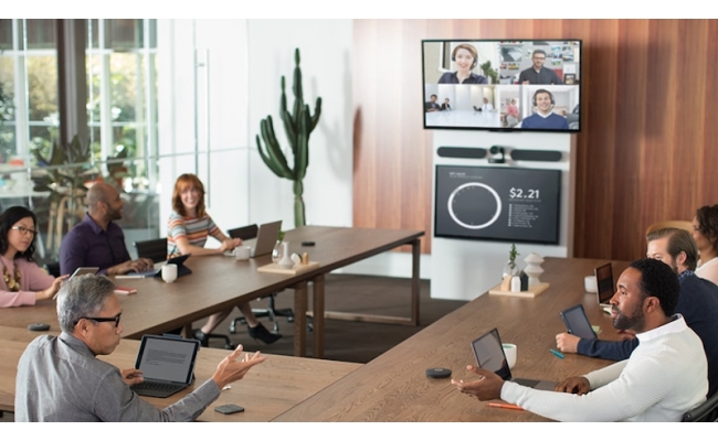 KIT conferinta LOGITECH, contine Camera Ultra-HD (4K) , Hub conectare x 2  ,...